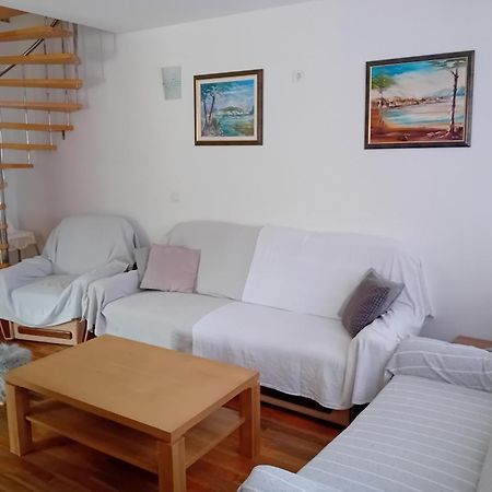 Apartmani Ana I Predrag Lopar Oda fotoğraf