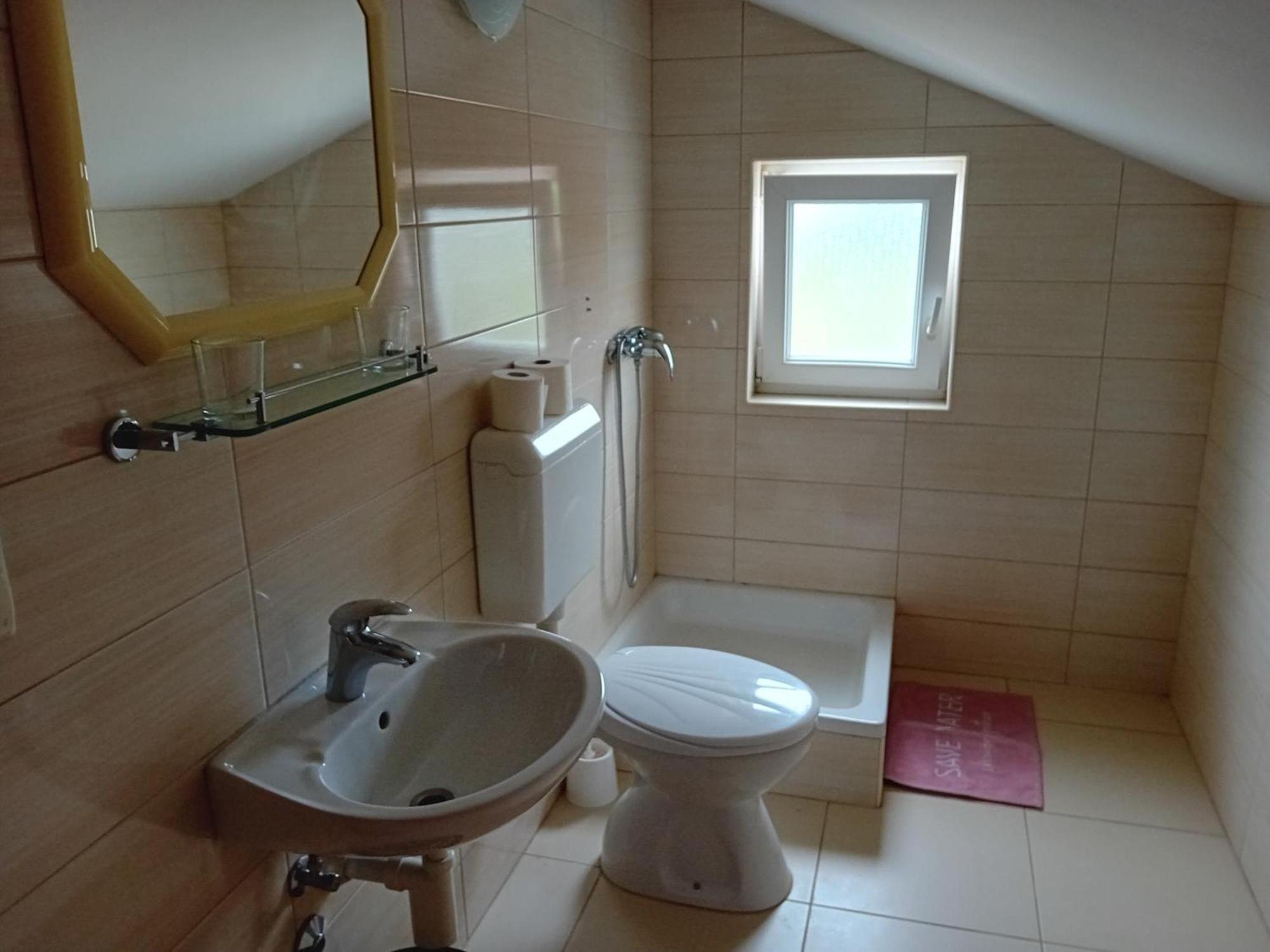 Apartmani Ana I Predrag Lopar Oda fotoğraf